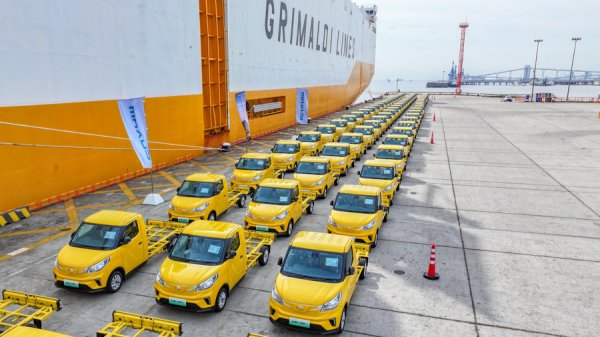 宝贷配资 300台EV30发运欧洲，全球物流巨头的“绿色首选”为何是它？