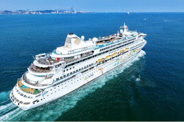 日昇配资 对等反制生效! 美游轮拒交1167万费用取消停靠, 中方出拳出乎意料